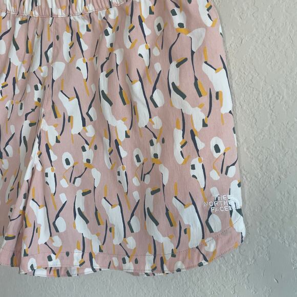 The North Face Shorts in Pink Moss - Size M - Picture 2 of 6